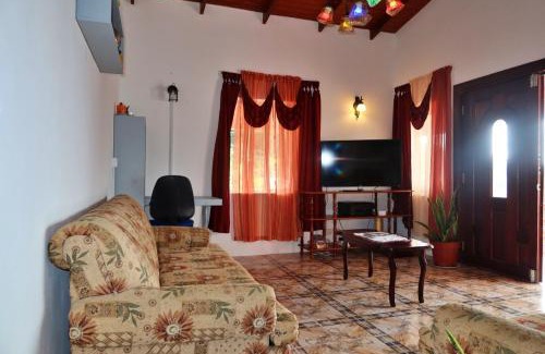 St. George's Apartment | Elegant Rays Apartment- Golf Course , Grenada