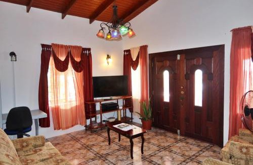 St. George's Apartment | Elegant Rays Apartment- Golf Course , Grenada