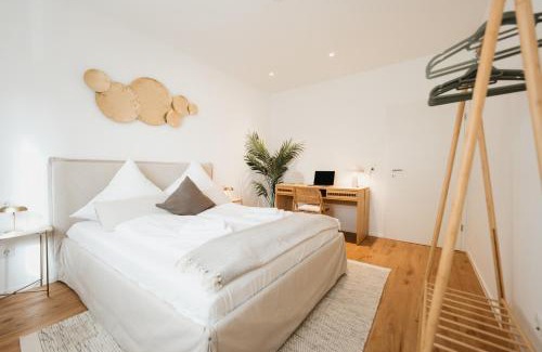 Rauental Apartment | Elegant Residence Near Old Town & Mosel River