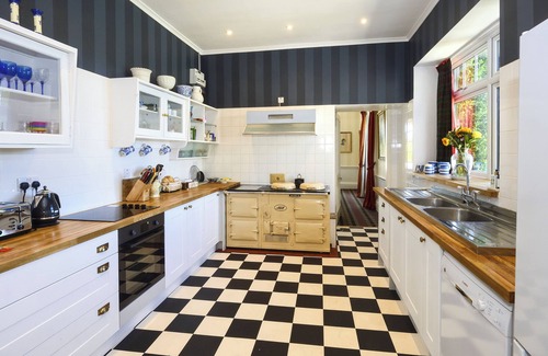 Elgin House | Elegant Scottish Country Home On The Water