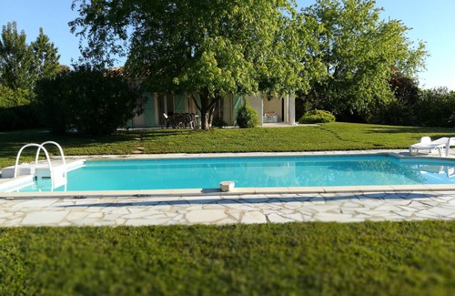 Solaro House | Elegant seaside villa with private pool surrounded by a 2000m2 garden