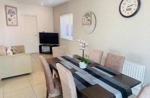 Staple Hill House | Elegant & Spacious Bristol Home