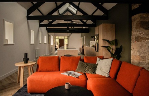 Kirkby Stephen House | Elegant Stone Barn in Yorkshire Dales