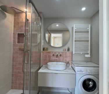 Aix-les-Bains City Center Apartment | Elegant studio between train station and city center