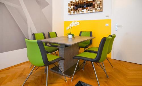 Leopoldstadt Apartment | Elegant Suite Augarten