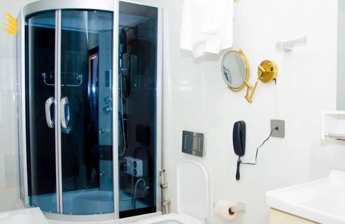 Jos Hotel | Elegant Suites by Golden Bide Jos