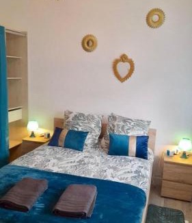 Blois Apartment | Elegant T3 renove, wifi, 6 personnes max