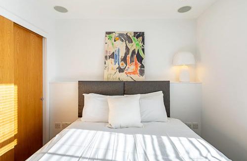 Earl's Court Apartment | Elegant Three Bed Apartment in Earls Court