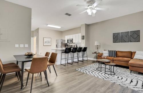 Windsor Hills House | Elegant Townhome w Water Park near Disney Parks