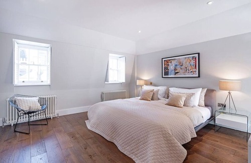 London City Centre House | Elegant Townhouse in Trafalgar Square