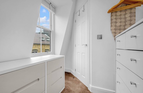 Bishopsgate Apartment | Elegant Two Bedroom Serviced Apartment in Artillery Lane