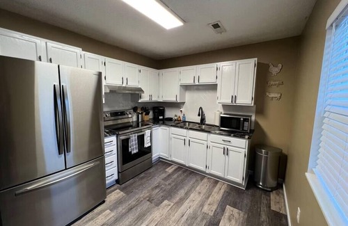 Sevierville House | Elegant Vacation- 2 miles to Dollywood- Arcades & More