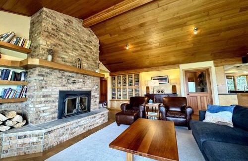 McAllister House | Elegant Vacation Home with Aspen Grove & Mountain Views near Ennis Lake in McAllister, Montana