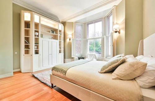 Redcliffe Apartment | Elegant Victorian Flat Near Chelsea Embankment