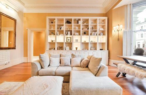 Redcliffe Apartment | Elegant Victorian Flat Near Chelsea Embankment