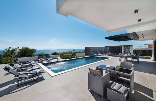 Gajac Villa | Elegant Villa Luna with Private Heated Pool