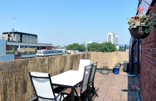 Fitzrovia Apartment | Elegant W1 Penthouse w Terrace Nr Oxford St w Helpful Informative Host
