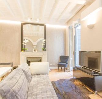 Centro Storico Apartment | Elegante e completamente arredato apt in Duomo