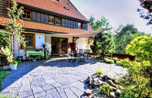 Herrischried Apartment | Elegante Ferienwohnung mit Außenpool Schwarzwald
