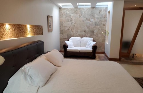 Quito Apartment | ELEGANTE SUITE CUMBAYA QUITO
