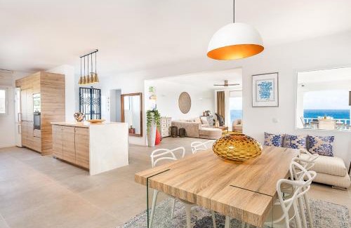 S'Algar Villa | Elegante villa en primera línea de mar en S Algar, Menorca