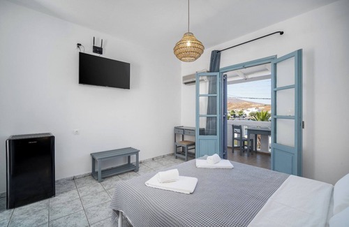 Livadi Hotel | Eleios Hotel Serifos
