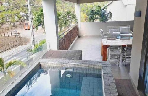 Bain Boeuf Apartment | Element Bay 5 by Host Agents