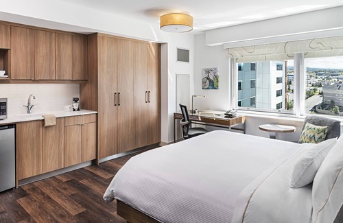 Calgary Hotel | Element by Westin Calgary Airport
