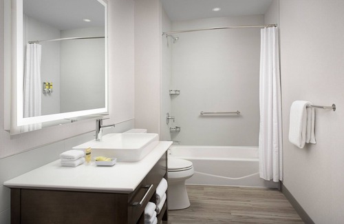 Southcenter Hotel | Element Seattle Sea-Tac Airport