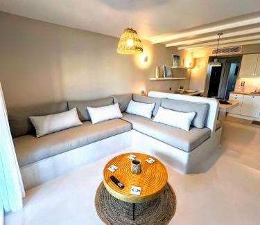 Gavrio Apartment | Elements - Air & Water Apartment by Hostandros