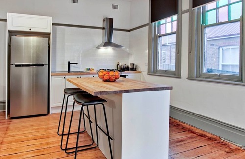 Goulburn House | "Elements of Goulburn" Entire 1 bedroom Apartment
