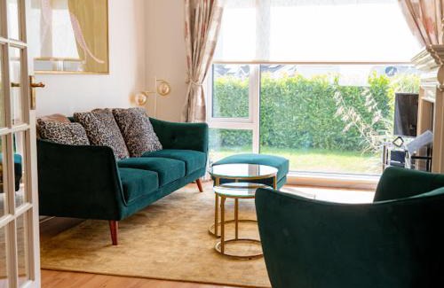 Drogheda House | Elena Retreats