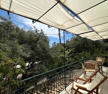 Lakones Apartment | Eleni's Guesthouse