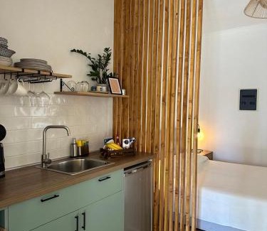 Lakones Apartment | Eleni's Guesthouse