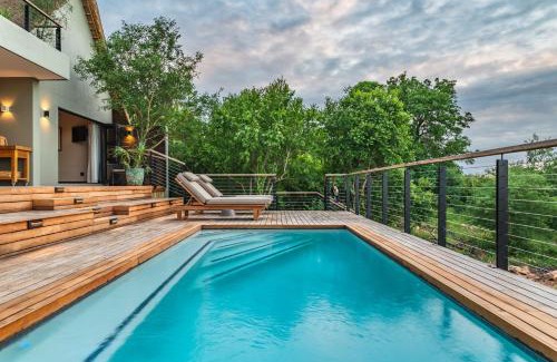 Belfast Cabin | Elephant Point
