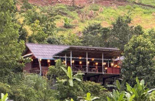 Mae Taeng House | Elephant view terrace chiang mai บ้านระเบียงชมช้าง