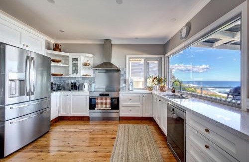 Forresters Beach House | Eleuthera - Beautiful Beach Home with Direct Beach Access