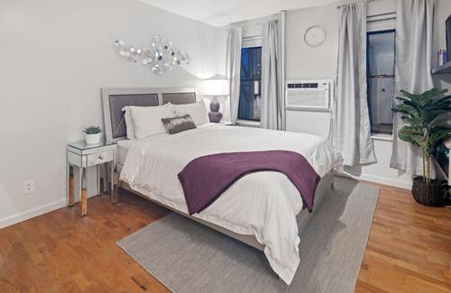 Midtown West Apartment | ELEVATE Apartments at Times Square
