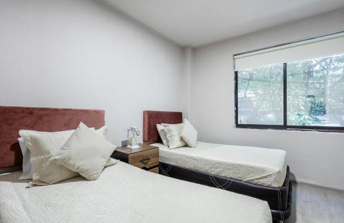 Roma Norte Apartment | Elevate Your Roma Stay - 2BR - WiFi - Sleeps 7