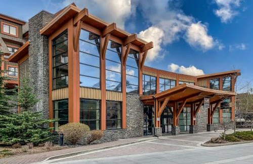 Canmore Apartment | Elevated Penthouse Condo managed by Little Sister Getaways