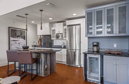 Canmore Apartment | Elevated Penthouse - Pool, Hot Tub & Relaxing Atmosphere!