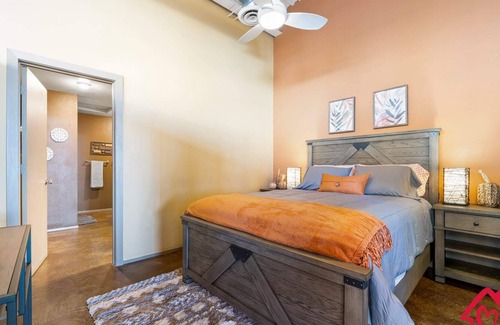 Raynolds Addition Apartment | Elevated Route 66 ABQ Penthouse- An Irvie Home