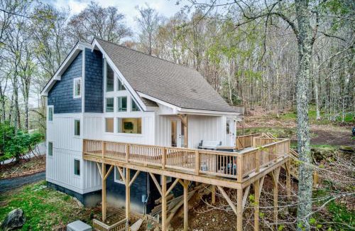 Charter Hills House | Elevation Escape