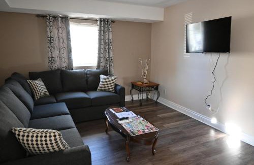 Downtown Niagara Falls Apartment | Elgin Suite