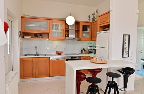 Korfalonas Villa | Elia Seaside Villa, an amazing two-story house in Kissamos with a pool