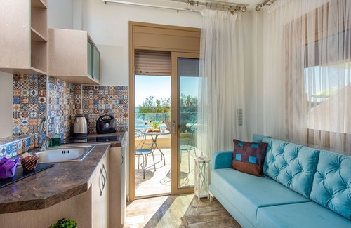 Pilalimata House | Elimia Suites & Studios