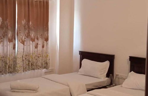 Ahmedabad Hotel | Elis Home Stayz