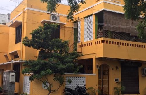 White Town Villa | ELISA HOME STAY VILLA
