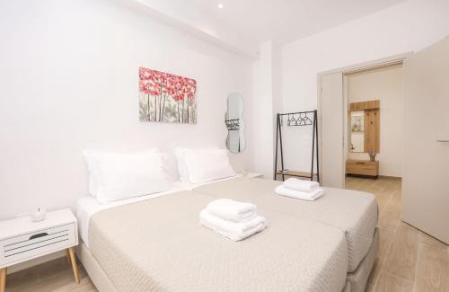 Corfu Town Apartment | Elisavet City Apartment with Veranda