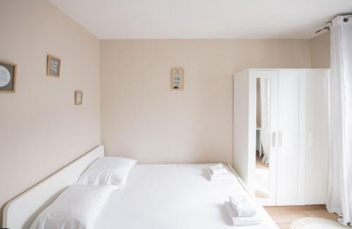 Le Bourget Apartment | ELISE DE ROCHE Équipé Balcon Parking RER B